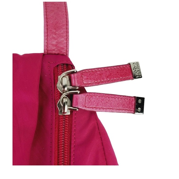 Hobo the Original Nylon Fold Over Crossbody in Hot Pink/“Zebra”-Like New! - Picture 2 of 3
